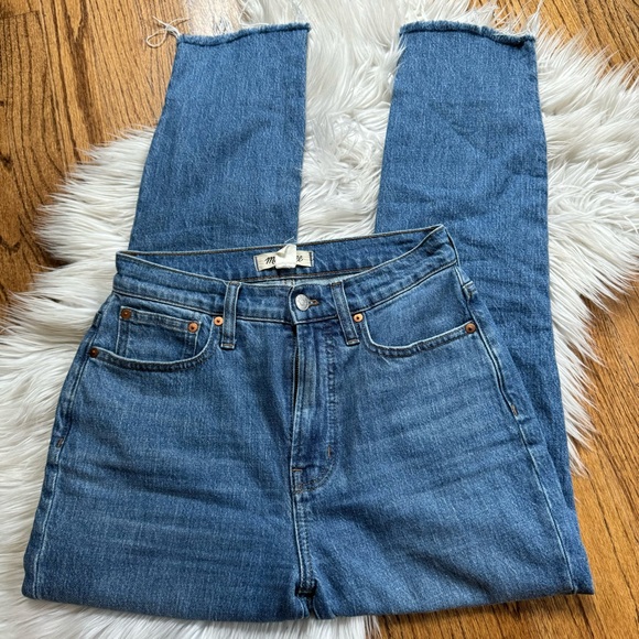 Madewell The Perfect Vintage Jean in Earlside Wash: Raw-Hem Edition - Picture 5 of 14